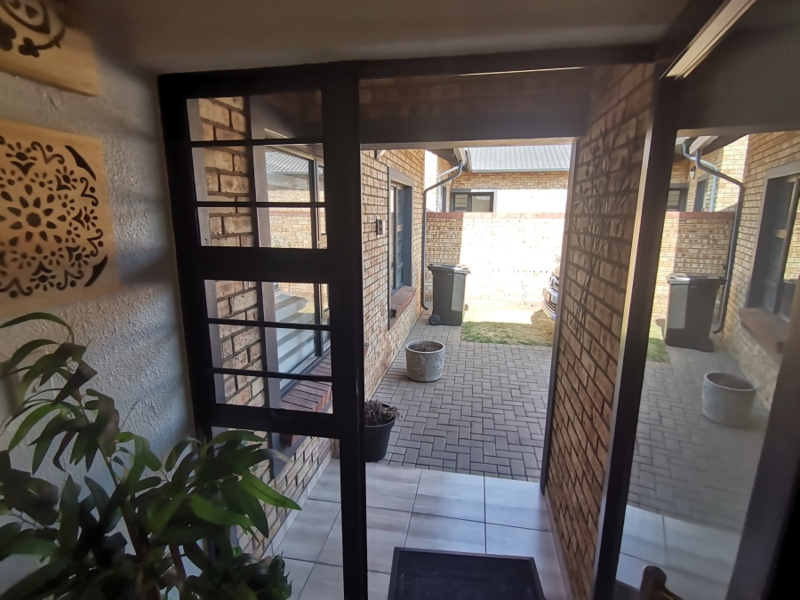 3 Bedroom Property for Sale in New Market Park Gauteng