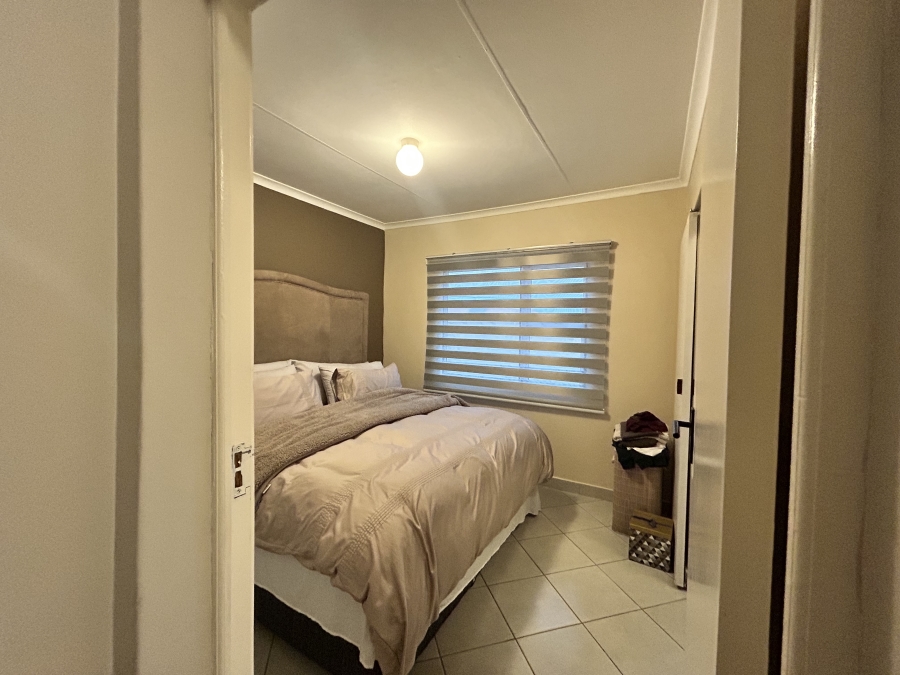 3 Bedroom Property for Sale in Azaadville Gardens Gauteng