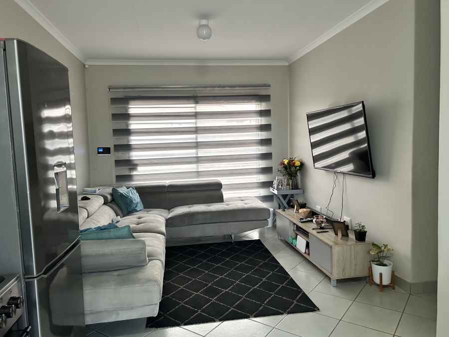 3 Bedroom Property for Sale in Azaadville Gardens Gauteng