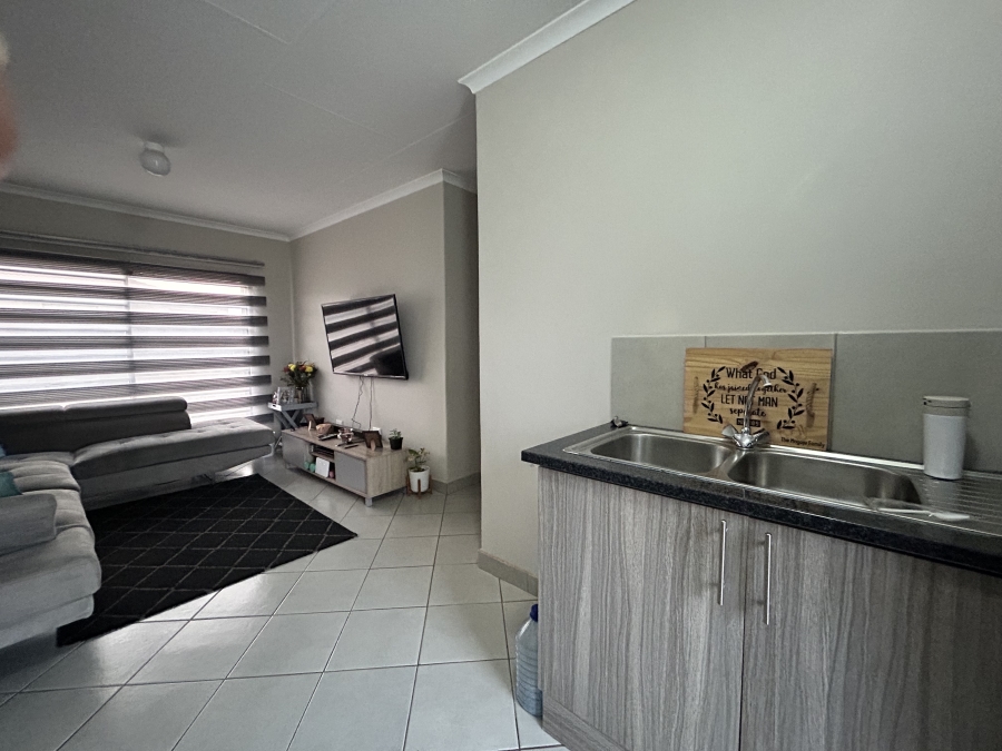 3 Bedroom Property for Sale in Azaadville Gardens Gauteng