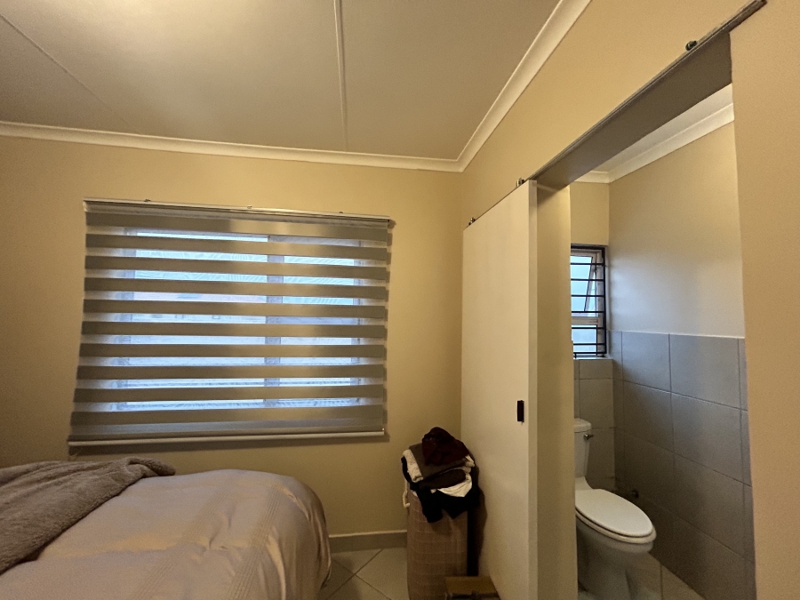 3 Bedroom Property for Sale in Azaadville Gardens Gauteng