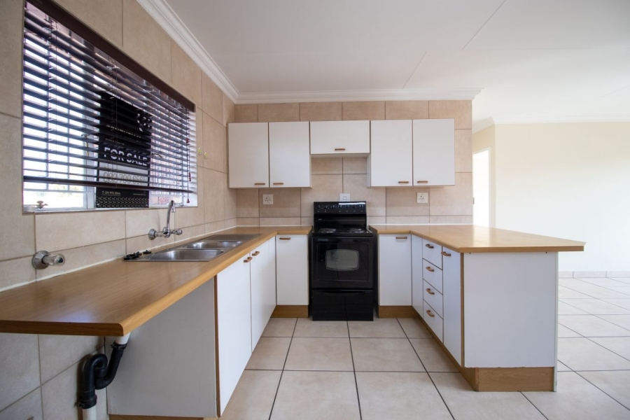 2 Bedroom Property for Sale in Bardene Gauteng