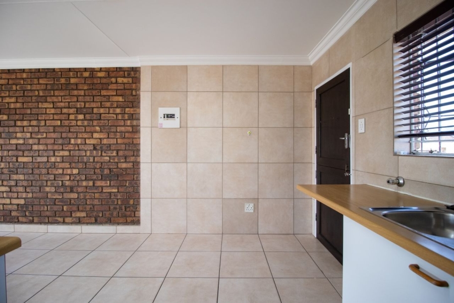 2 Bedroom Property for Sale in Bardene Gauteng