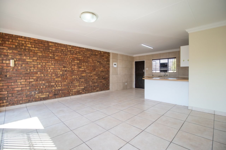 2 Bedroom Property for Sale in Bardene Gauteng