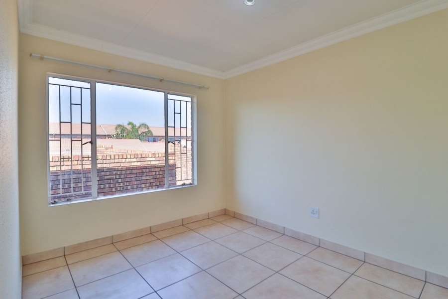 2 Bedroom Property for Sale in Bardene Gauteng