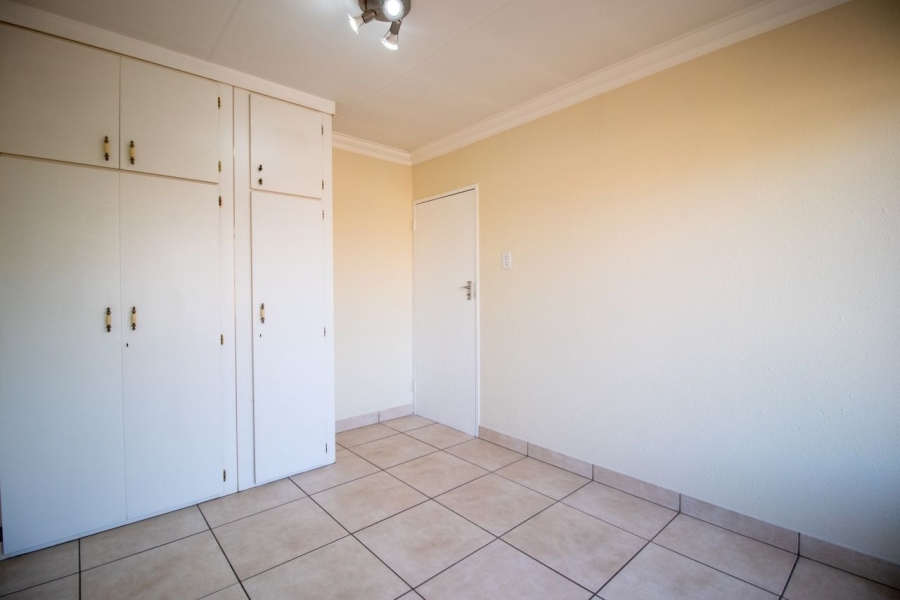 2 Bedroom Property for Sale in Bardene Gauteng