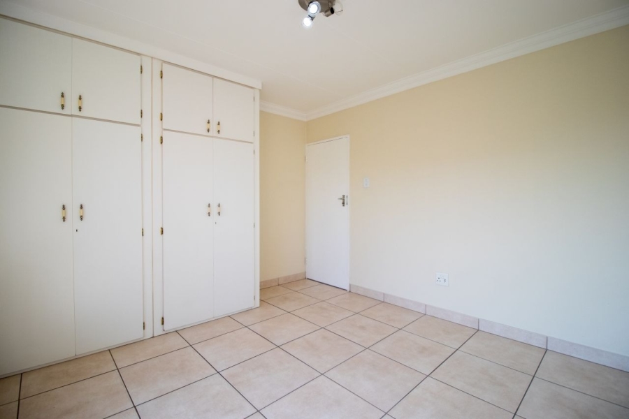 2 Bedroom Property for Sale in Bardene Gauteng