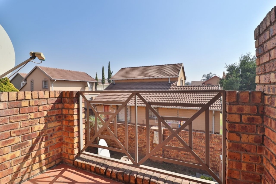 2 Bedroom Property for Sale in Bardene Gauteng