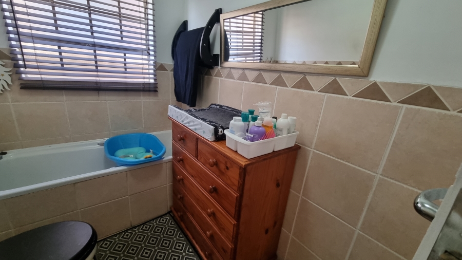 2 Bedroom Property for Sale in Raslouw Gauteng