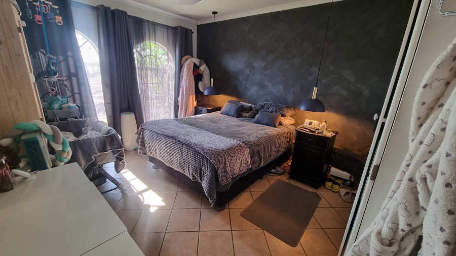 2 Bedroom Property for Sale in Raslouw Gauteng