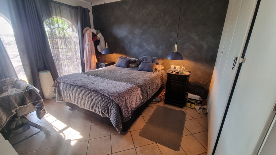 2 Bedroom Property for Sale in Raslouw Gauteng