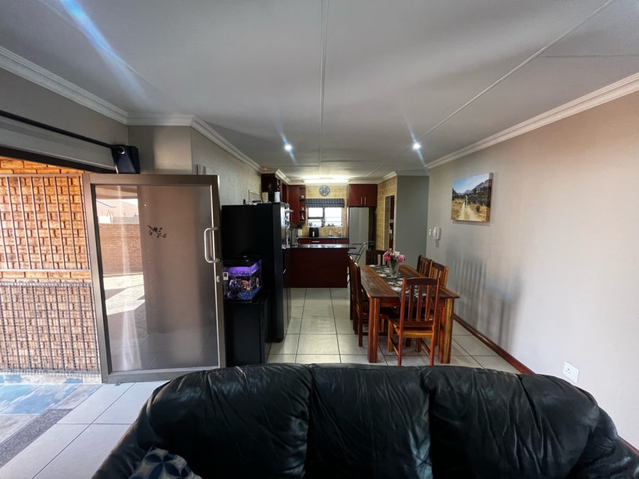 3 Bedroom Property for Sale in New Redruth Gauteng