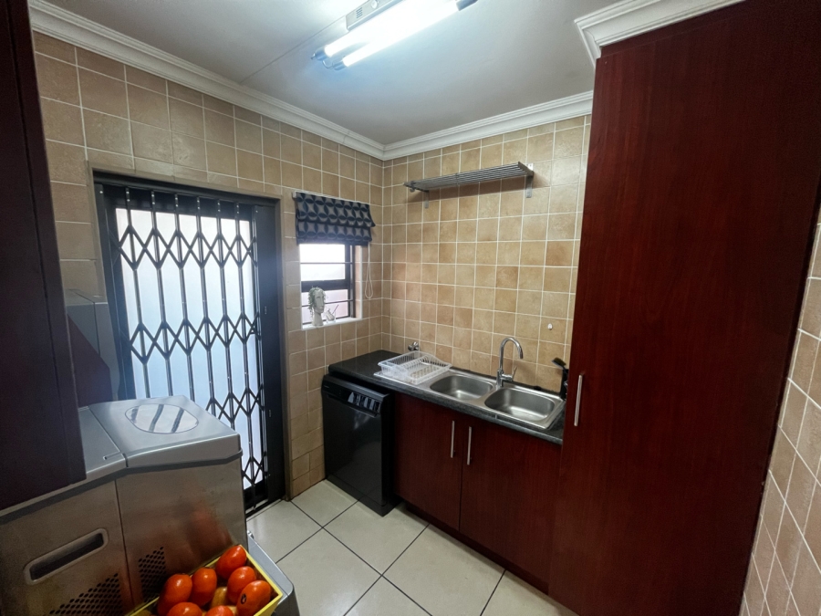 3 Bedroom Property for Sale in New Redruth Gauteng