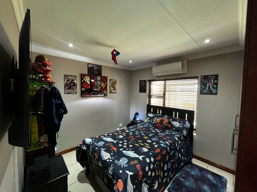 3 Bedroom Property for Sale in New Redruth Gauteng