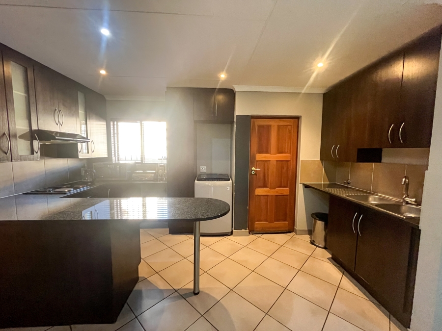 3 Bedroom Property for Sale in Thatchfield Hills Gauteng