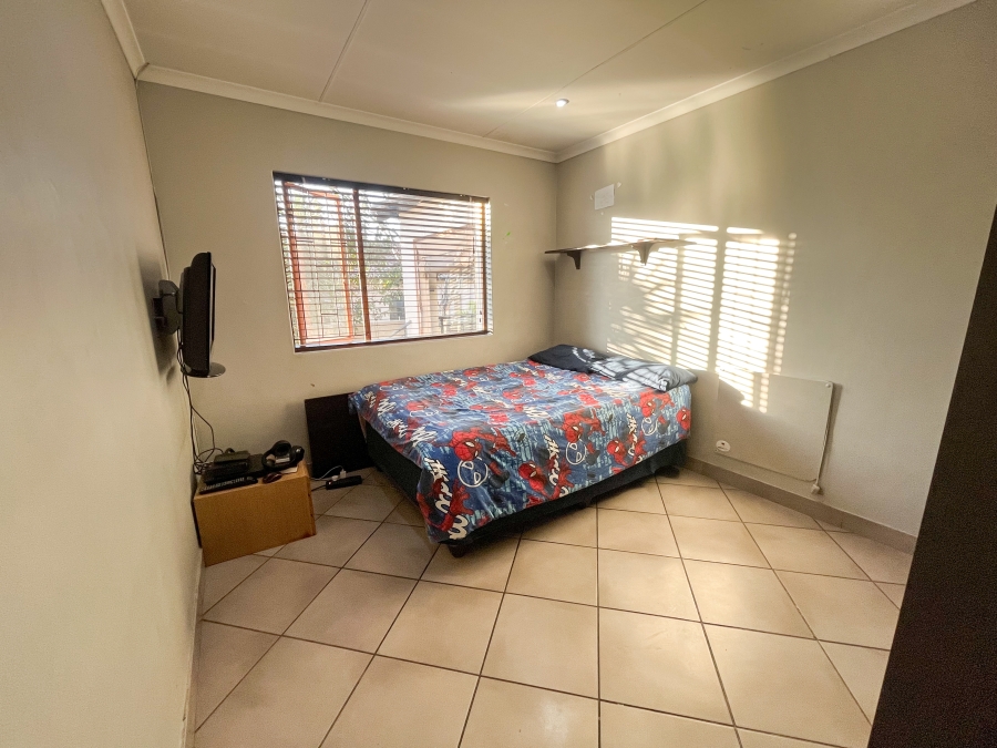 3 Bedroom Property for Sale in Thatchfield Hills Gauteng