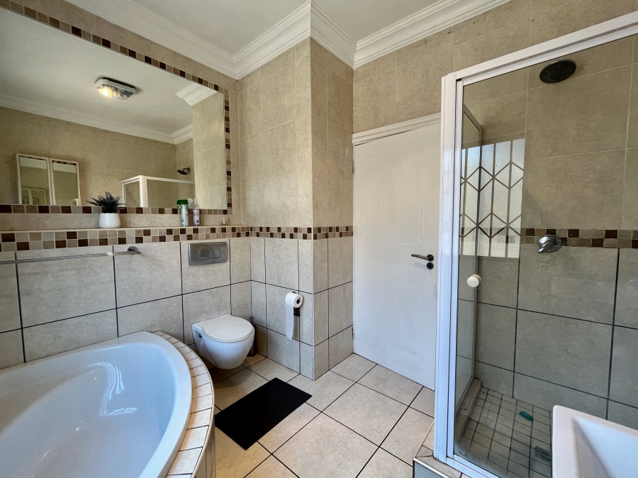 3 Bedroom Property for Sale in The Meadows Gauteng