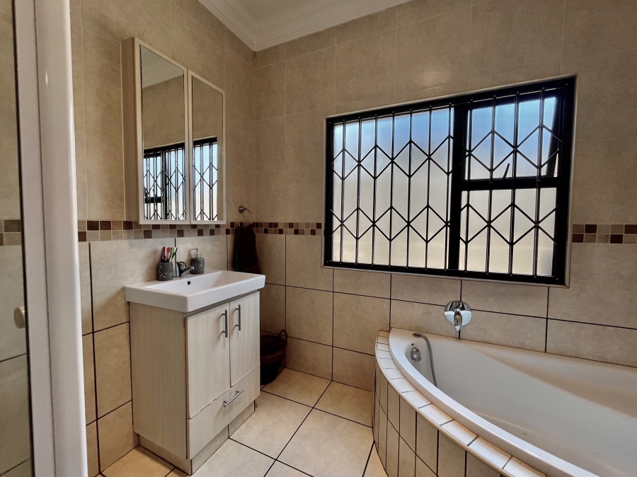 3 Bedroom Property for Sale in The Meadows Gauteng