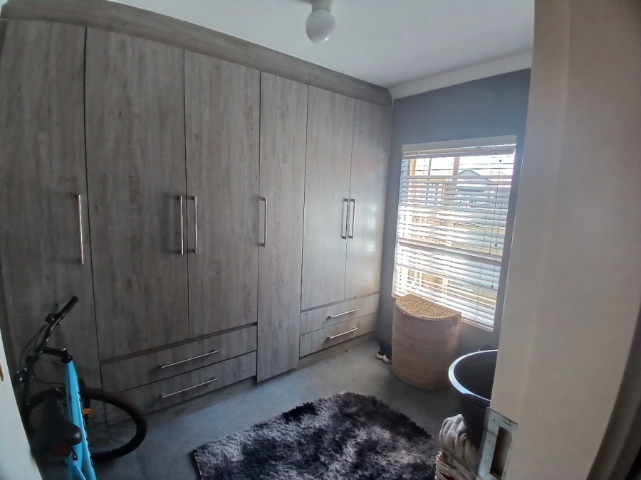 3 Bedroom Property for Sale in Nkwe Estate Gauteng