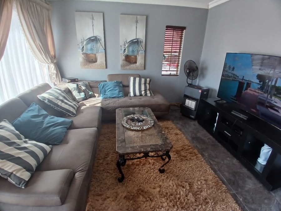 3 Bedroom Property for Sale in Nkwe Estate Gauteng