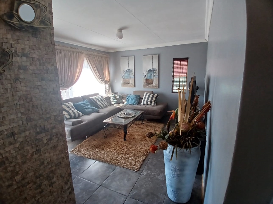 3 Bedroom Property for Sale in Nkwe Estate Gauteng