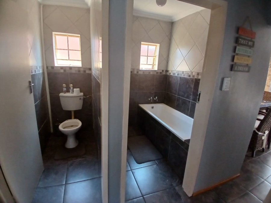 3 Bedroom Property for Sale in Nkwe Estate Gauteng