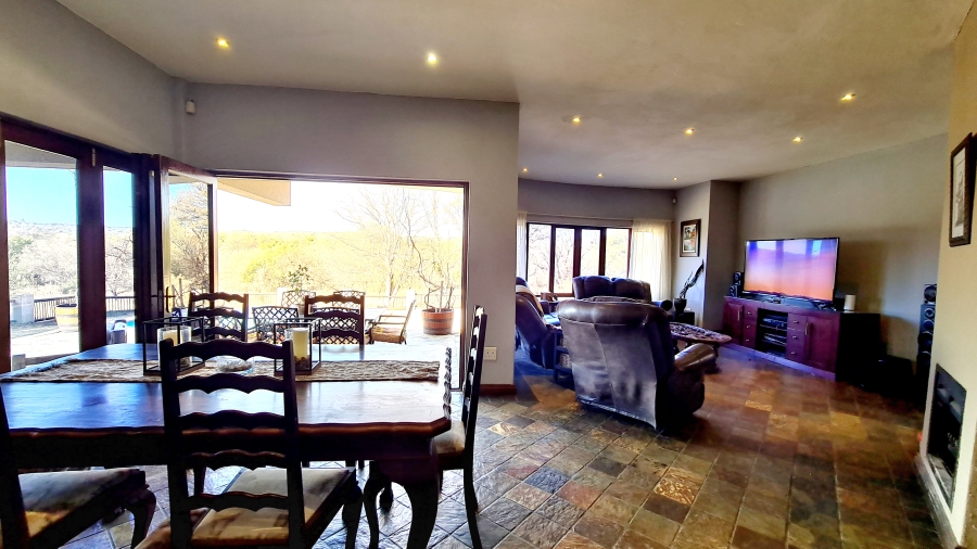 4 Bedroom Property for Sale in Leeuwfontein Gauteng