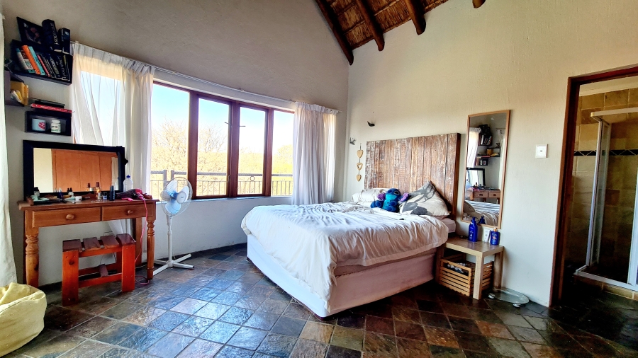 4 Bedroom Property for Sale in Leeuwfontein Gauteng