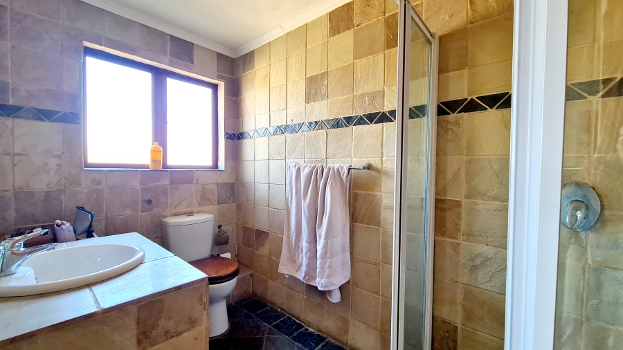 4 Bedroom Property for Sale in Leeuwfontein Gauteng