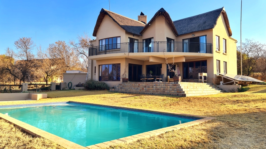 4 Bedroom Property for Sale in Leeuwfontein Gauteng