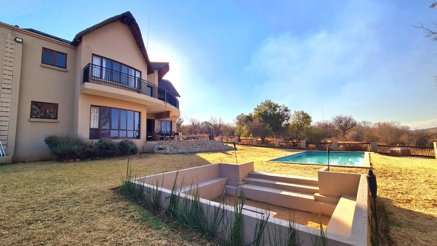 4 Bedroom Property for Sale in Leeuwfontein Gauteng