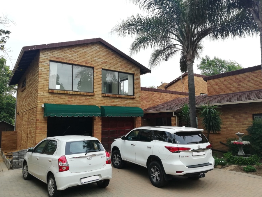 To Let 1 Bedroom Property for Rent in Douglasdale Gauteng