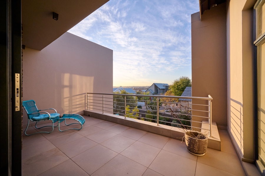 4 Bedroom Property for Sale in Waterfall Country Village Gauteng