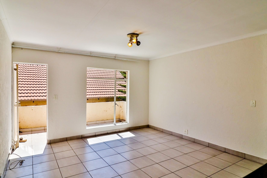 To Let 2 Bedroom Property for Rent in Linmeyer Gauteng