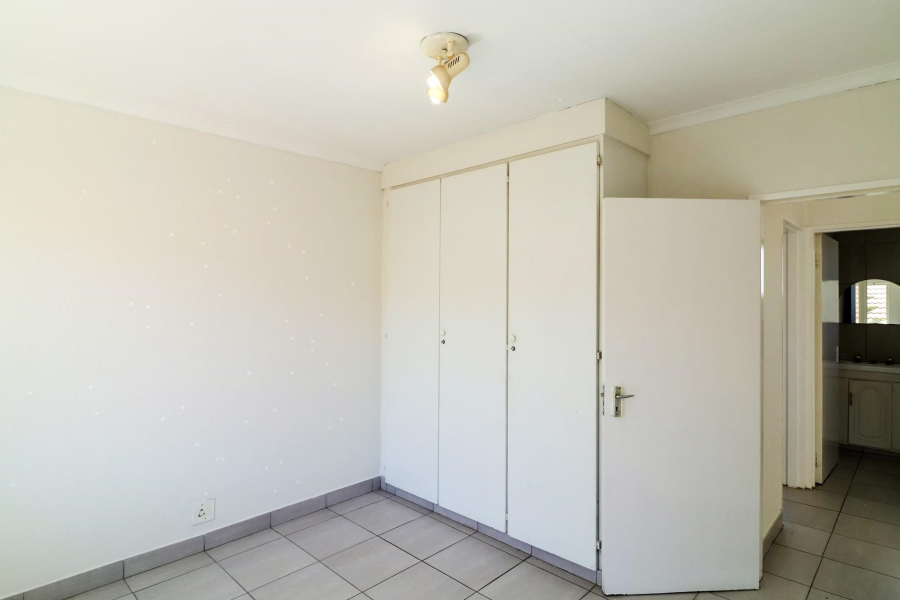 To Let 2 Bedroom Property for Rent in Linmeyer Gauteng