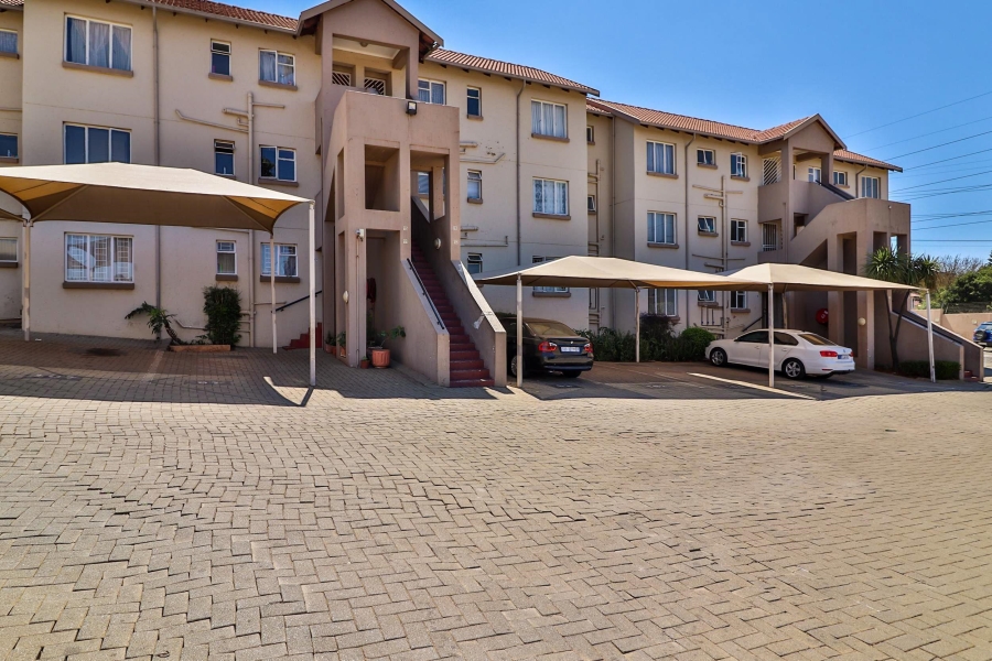 To Let 2 Bedroom Property for Rent in Linmeyer Gauteng