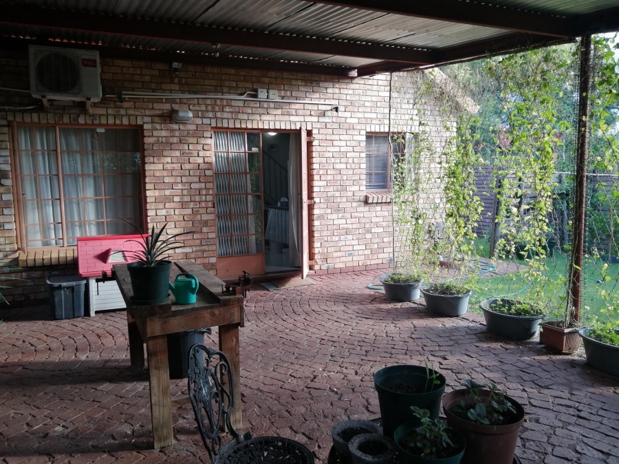 2 Bedroom Property for Sale in Annlin Gauteng