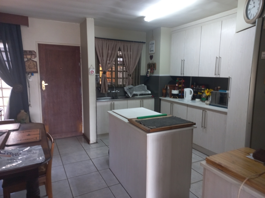 2 Bedroom Property for Sale in Rietfontein Gauteng