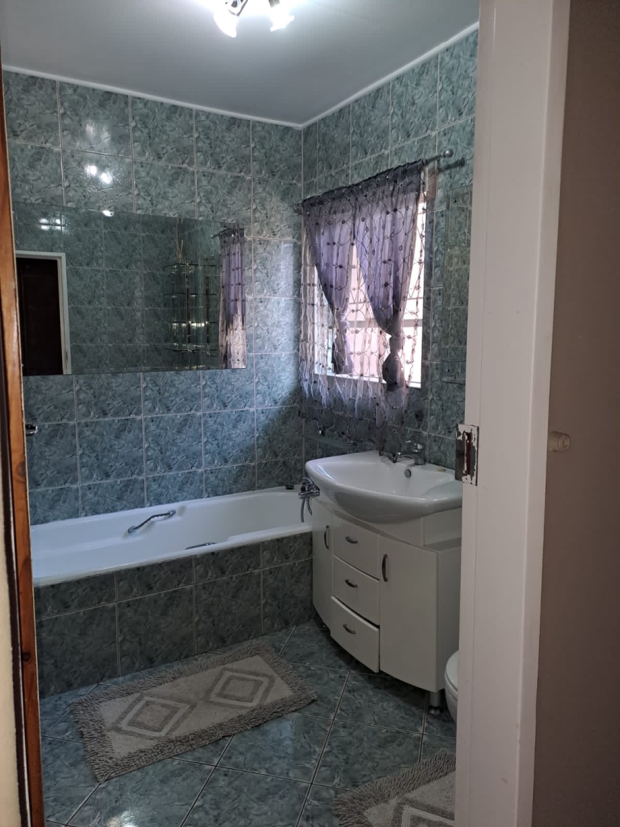 7 Bedroom Property for Sale in Vanderbijlpark Sw 2 Gauteng