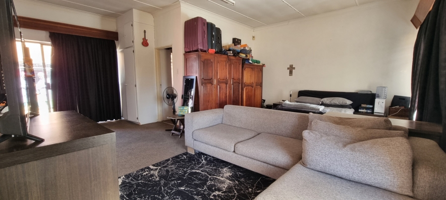 4 Bedroom Property for Sale in Strubenvale Gauteng