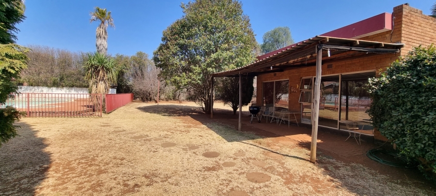 4 Bedroom Property for Sale in Strubenvale Gauteng