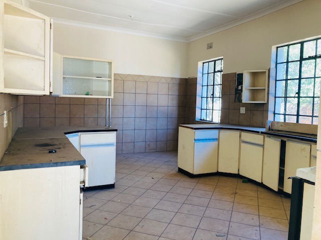 3 Bedroom Property for Sale in Dersley Gauteng