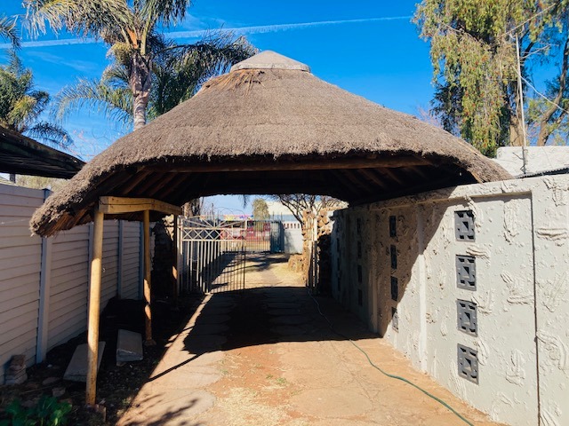 3 Bedroom Property for Sale in Dersley Gauteng