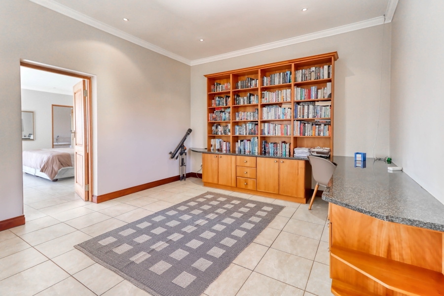 5 Bedroom Property for Sale in Dainfern Ridge Gauteng