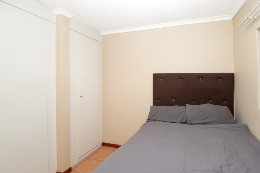 1 Bedroom Property for Sale in Grand Central Gauteng
