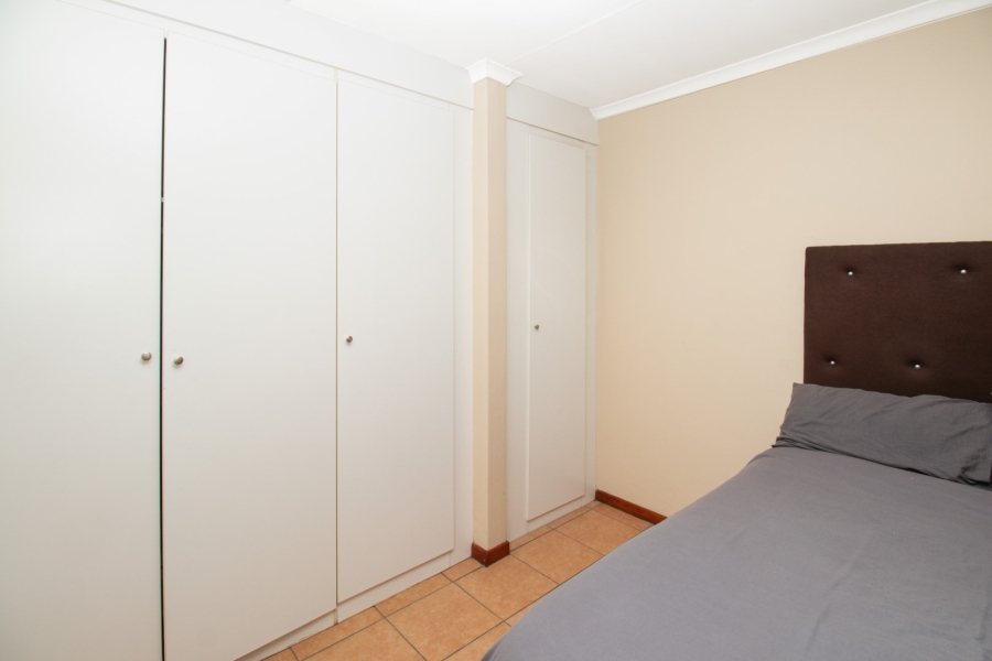 1 Bedroom Property for Sale in Grand Central Gauteng