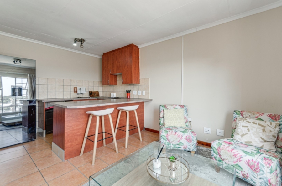 1 Bedroom Property for Sale in Grand Central Gauteng