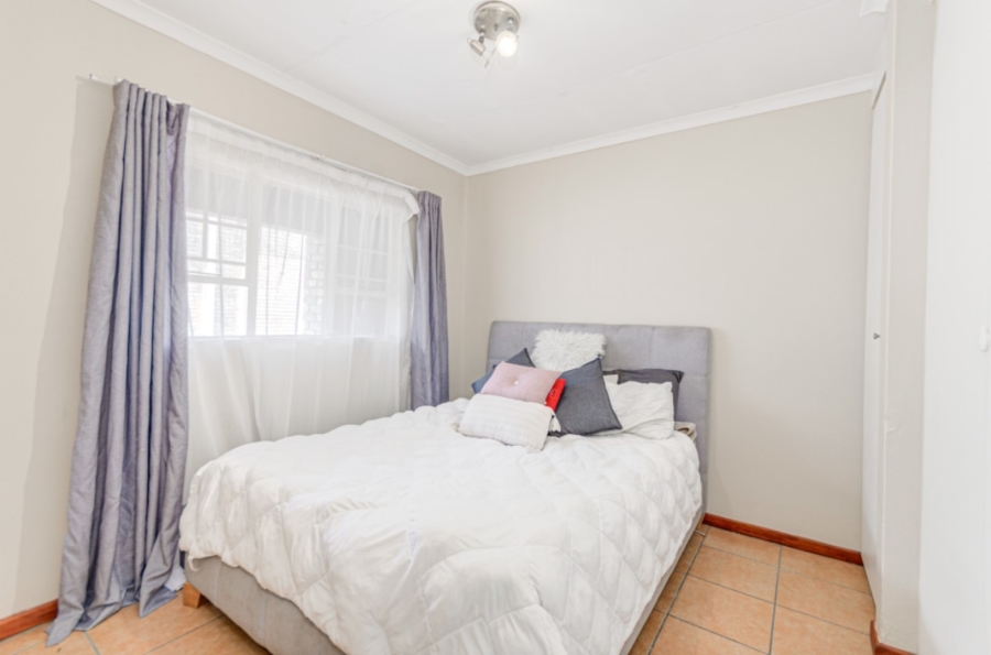 1 Bedroom Property for Sale in Grand Central Gauteng