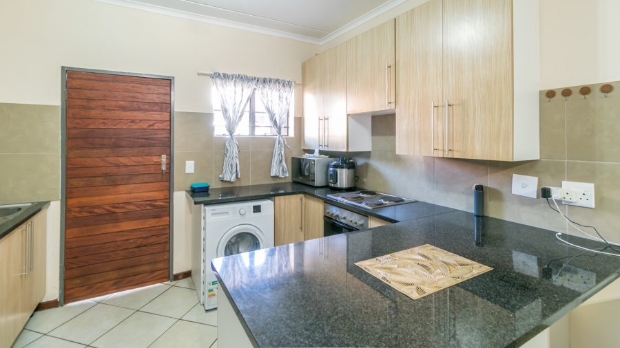 2 Bedroom Property for Sale in Noordwyk Gauteng