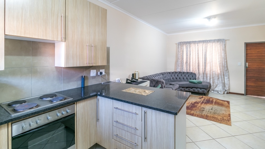 2 Bedroom Property for Sale in Noordwyk Gauteng